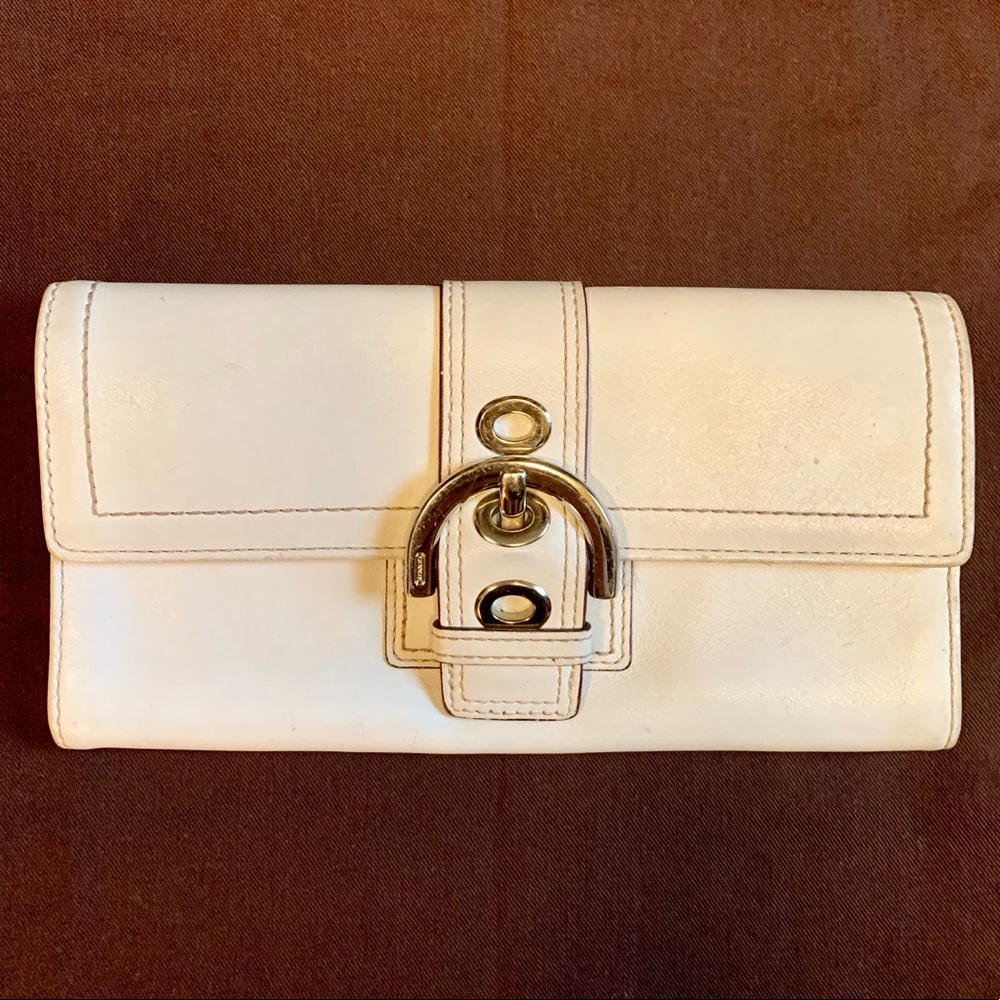 Coach White Leather Soho Buckle Envelope Wallet